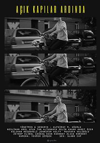 Açik Kapilar Ardinda (2023)