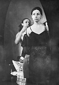 To proxenio tis Annas (1975)